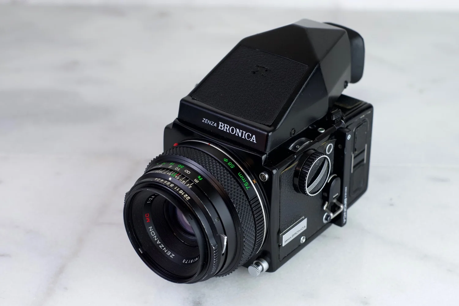 Zenza Bronica ETR Medium Format 120 Film Camera Kit with Macro